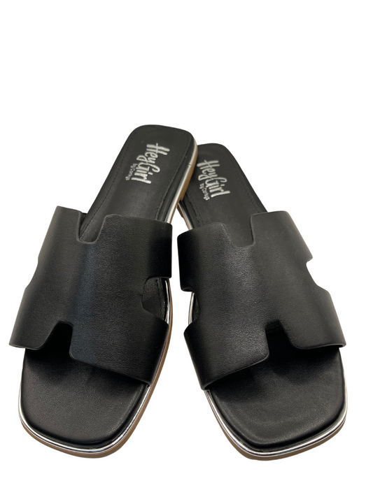 Picture Perfect Sandals Black